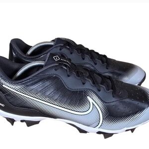 Nike Black and White Men's Athletic Cleats